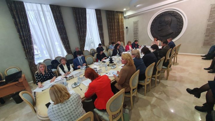 10 февраля 2022г. в Общественной Палате РФ прошел – Круглый стол «Роль управляющих советов в формировании и развитии государственно-общественного управления в системе образования»